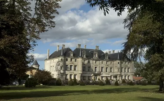 Château des Monthairons****